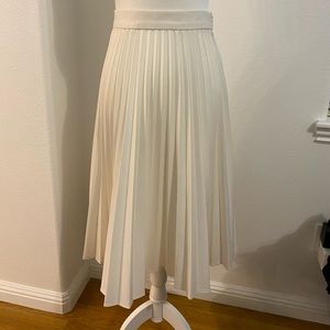 Pleated midi skirt